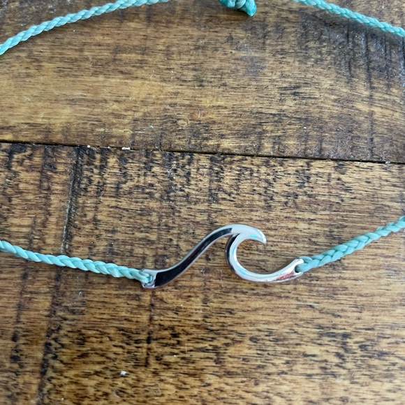 Pura Vida Bracelet - Picture 2 of 3